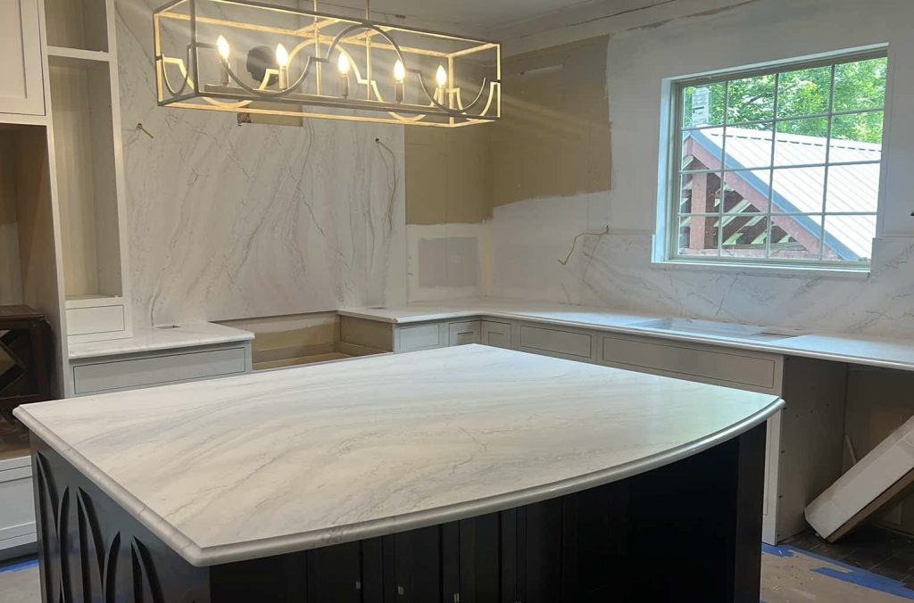 Inverness Everleigh Quartz