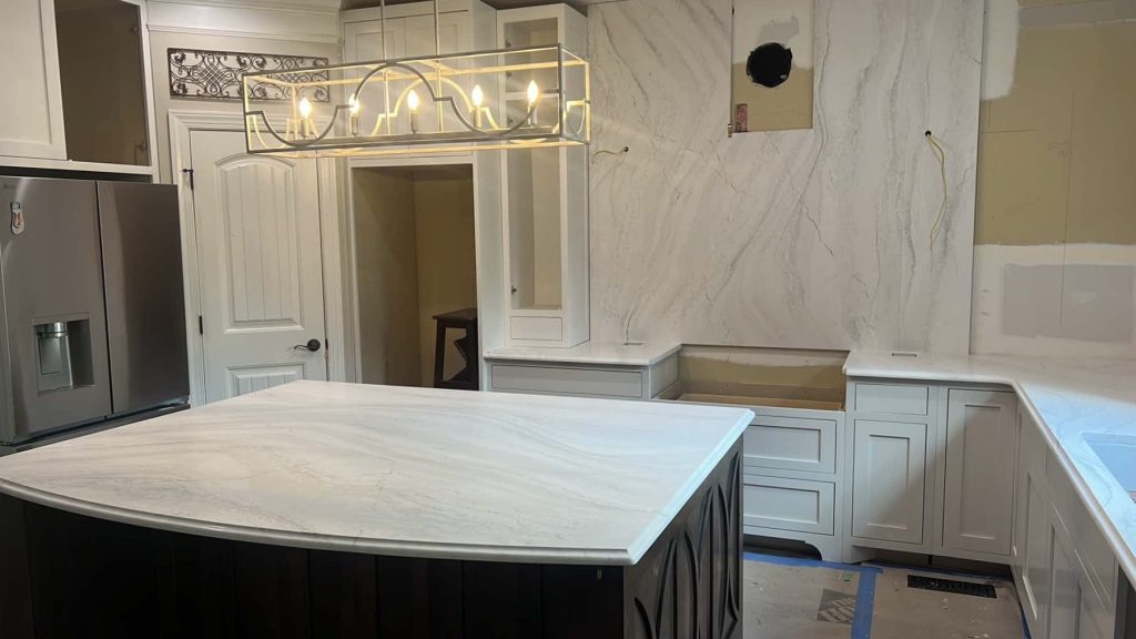 Inverness Everleigh Quartz